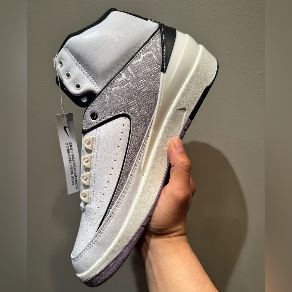 Air Jordan 2 Python - Picture 3 of 9